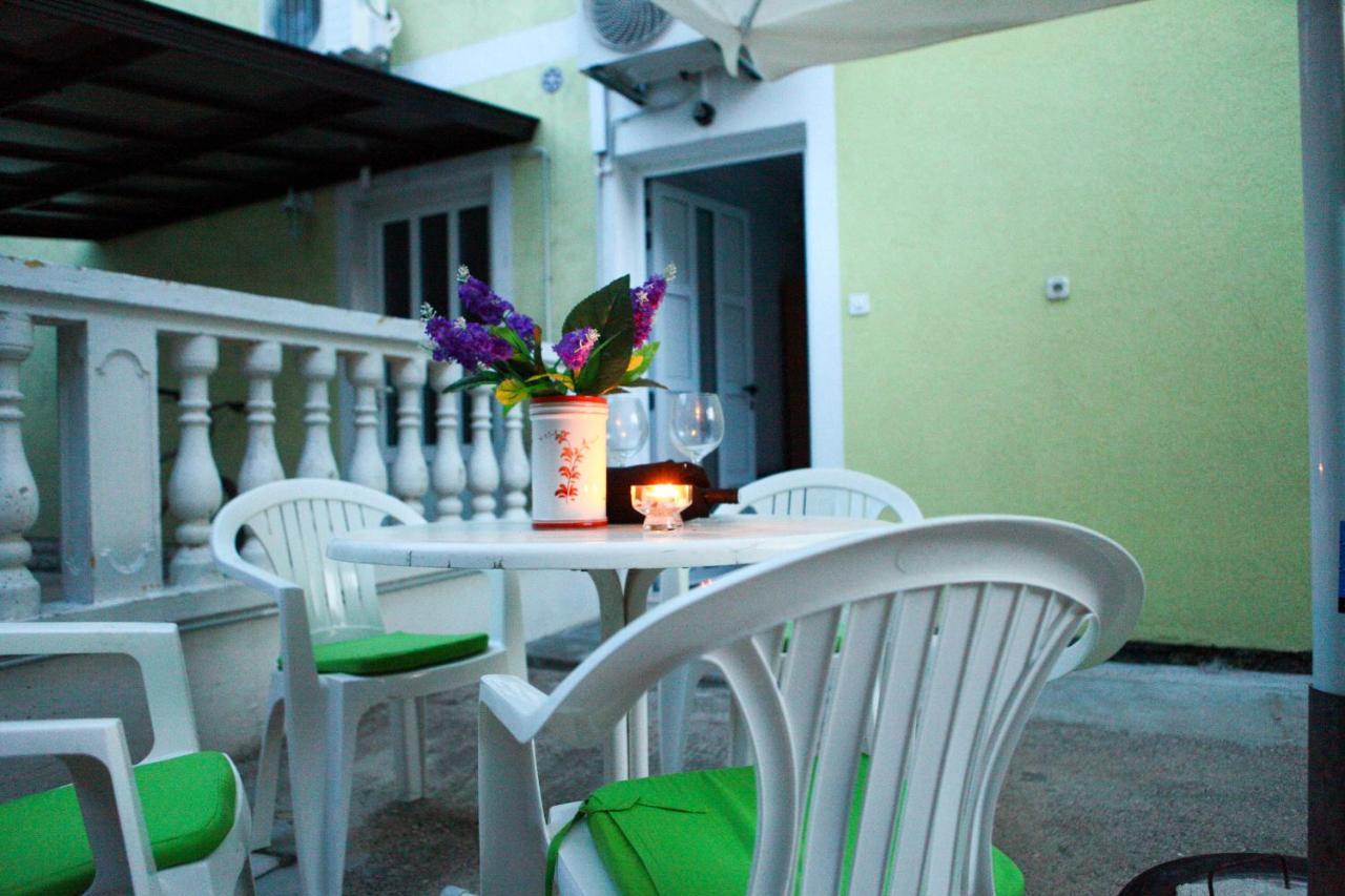 Ana Lovetovo Vodice Buitenkant foto