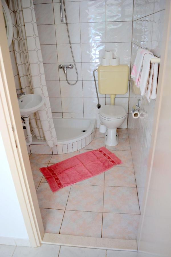 Ana Lovetovo Vodice Buitenkant foto
