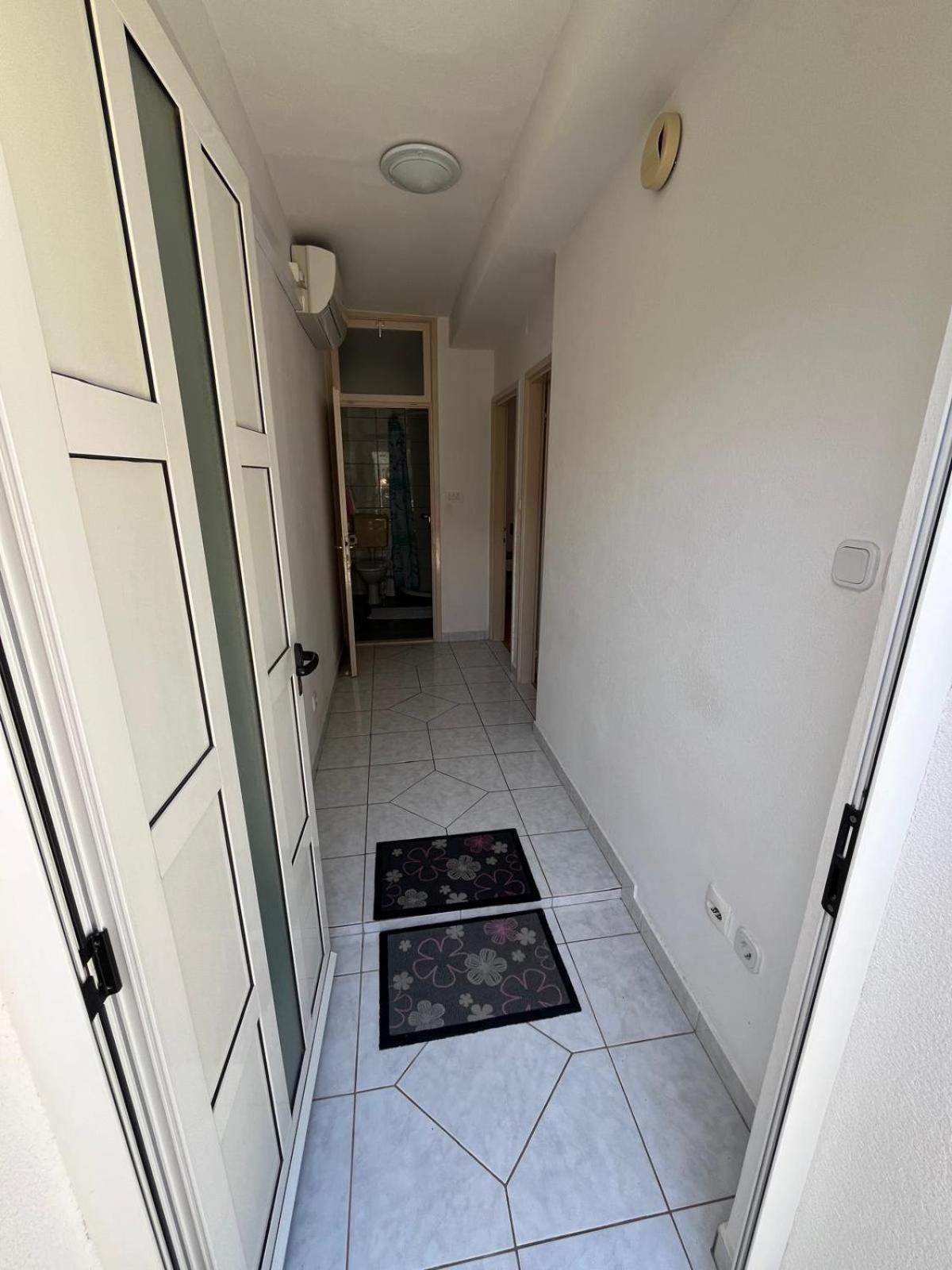 Ana Lovetovo Vodice Buitenkant foto