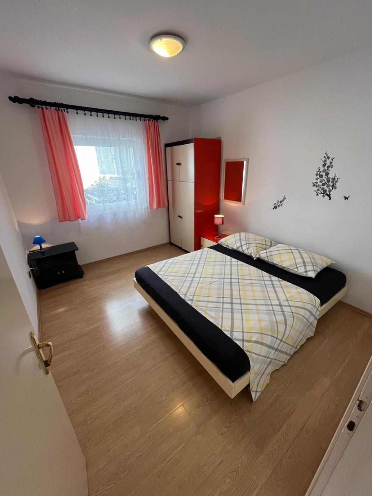 Ana Lovetovo Vodice Buitenkant foto